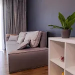 Azet Modern Apartment