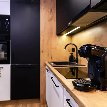 Azet Modern Apartment *