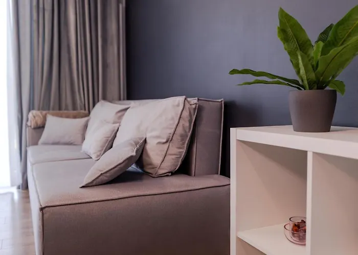 Azet Modern Apartment